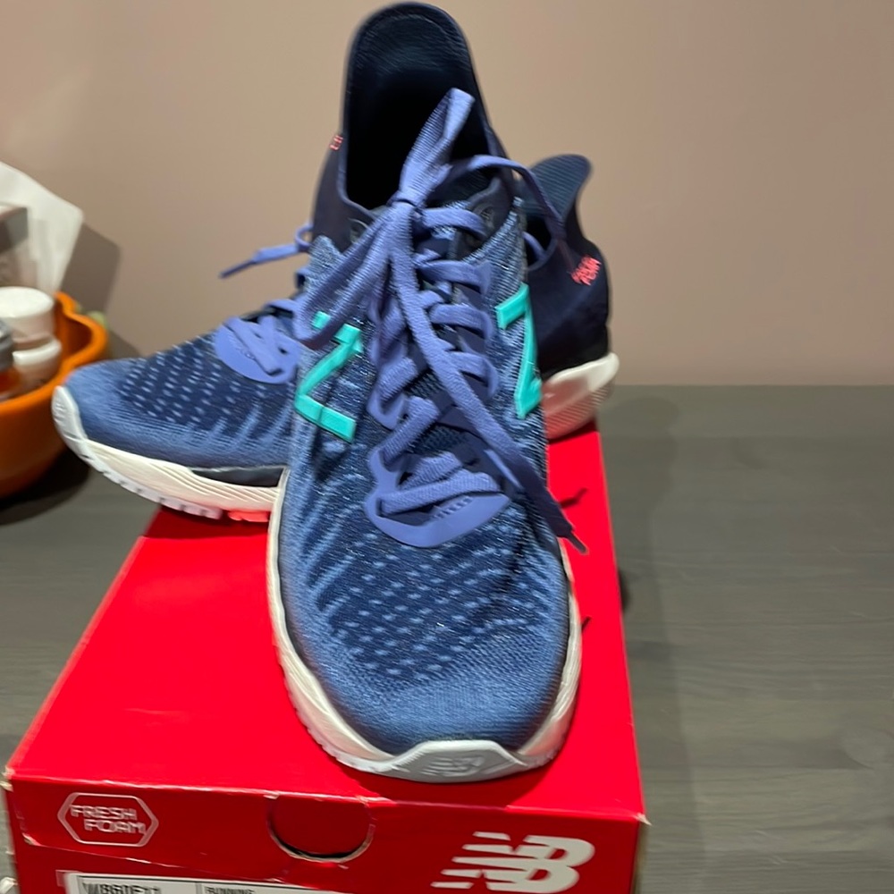 New Balance 860 Magnetic Blue